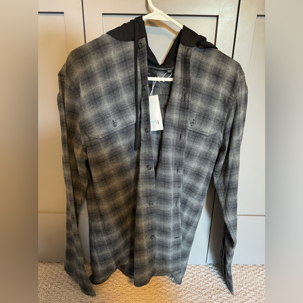 Vince light long sleeve shirt